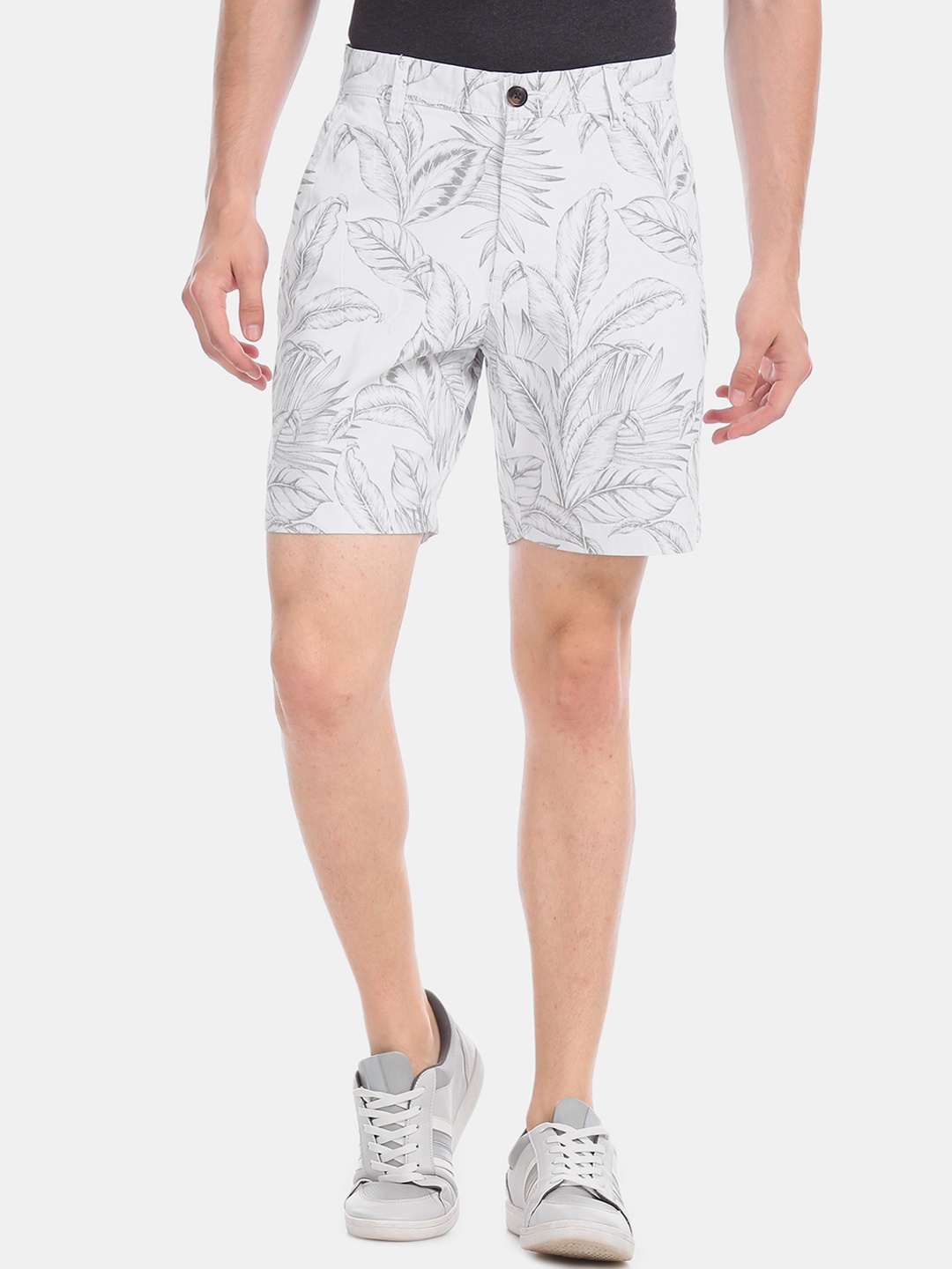 

Aeropostale Men White & Grey Tropical Print Regular Shorts