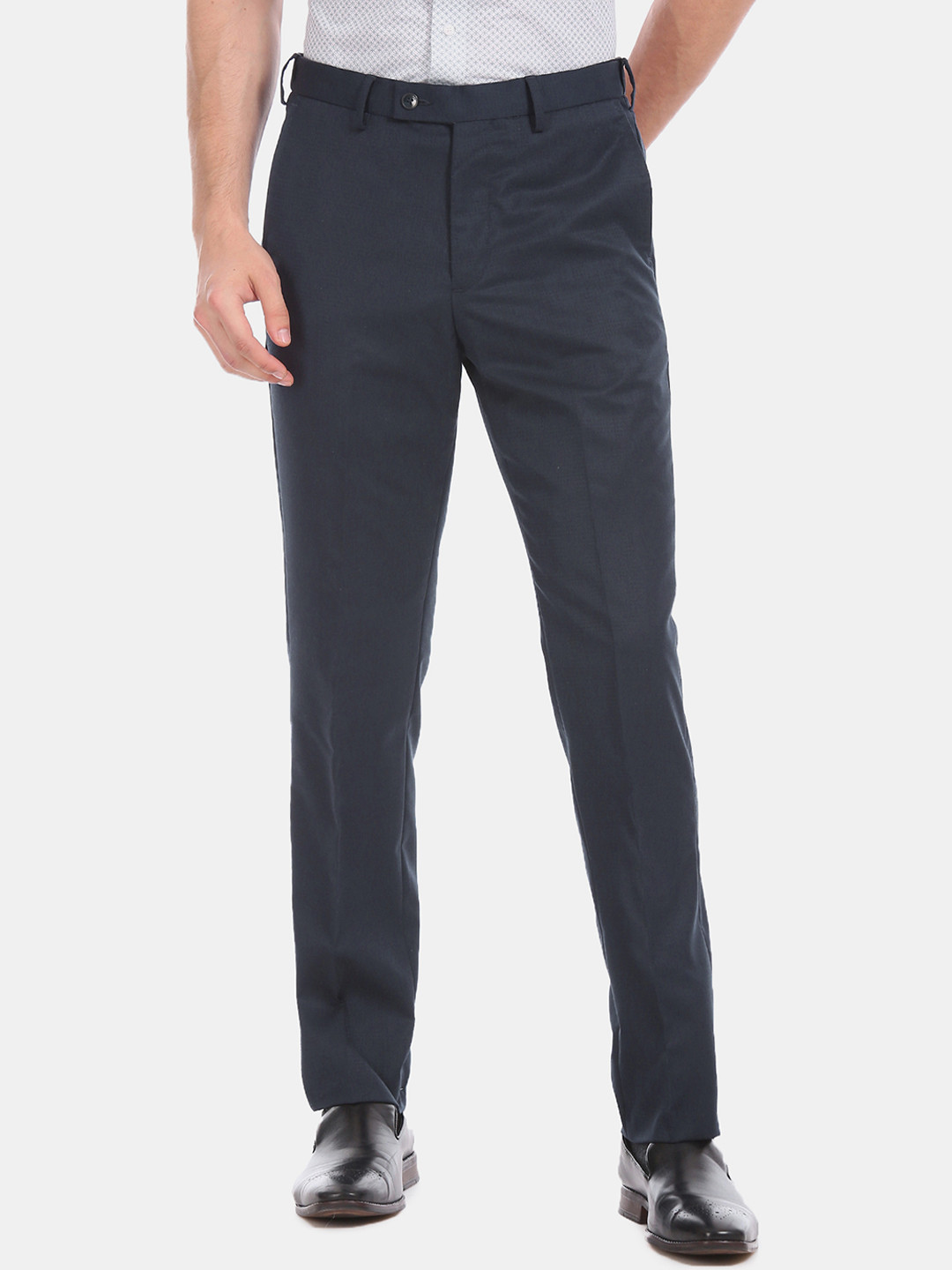 

Arrow Men Blue Tapered Fit Solid Formal Trousers