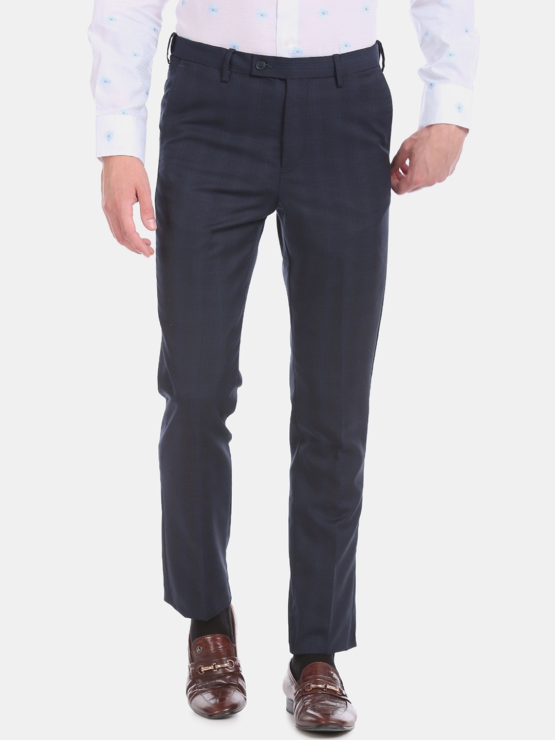 

Arrow Men Blue Tapered Fit Checked Formal Trousers