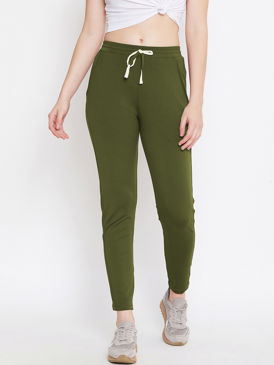 

CHROME & CORAL Women Olive Green Solid Slim-Fit Track Pants