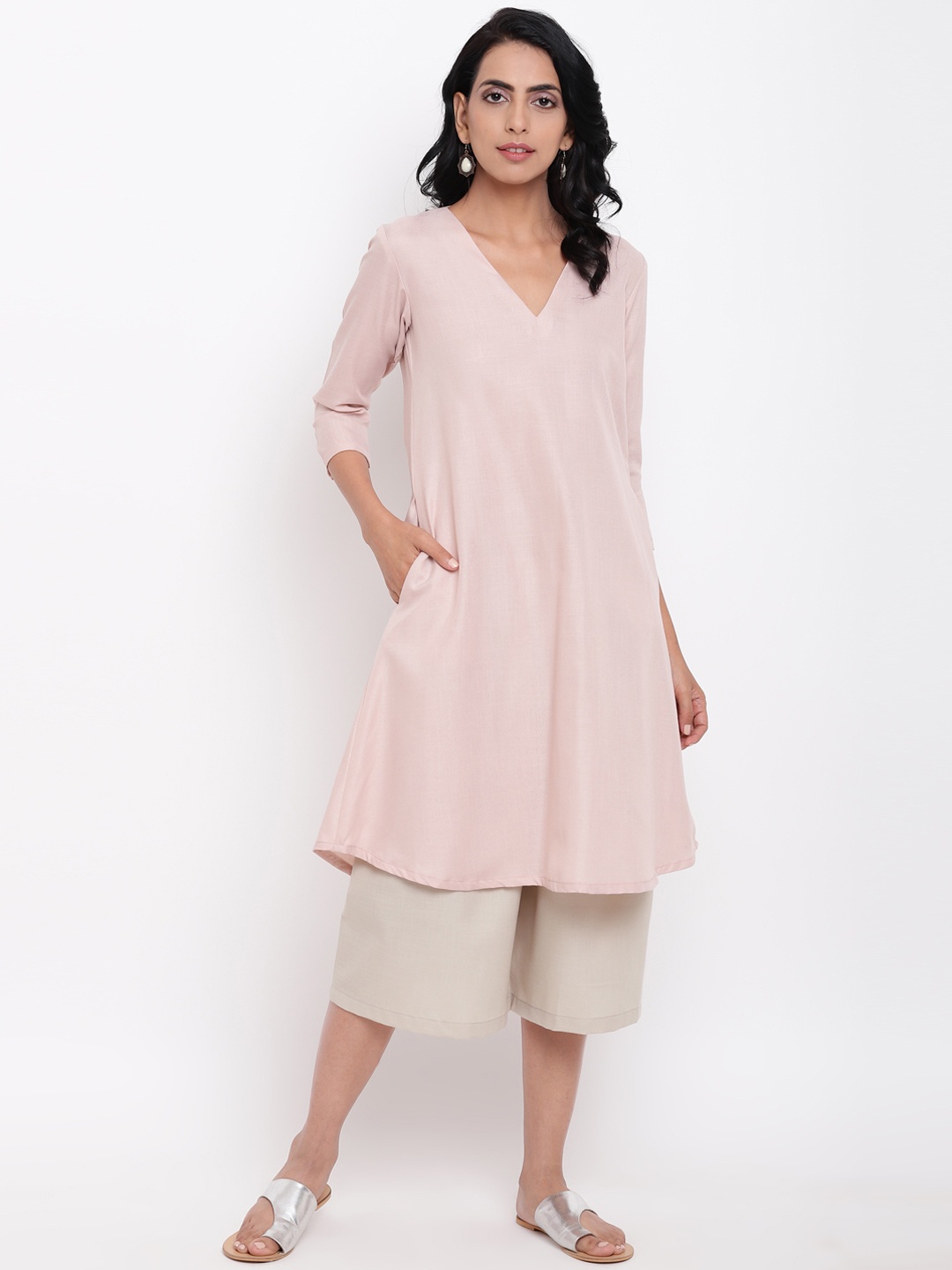 

trueBrowns Women Peach & Cream Solid Kurti with Palazzos