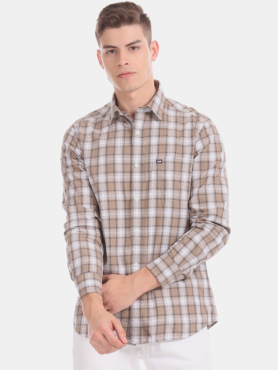 

Arrow Sport Men Beige & White Slim Fit Checked Casual Shirt