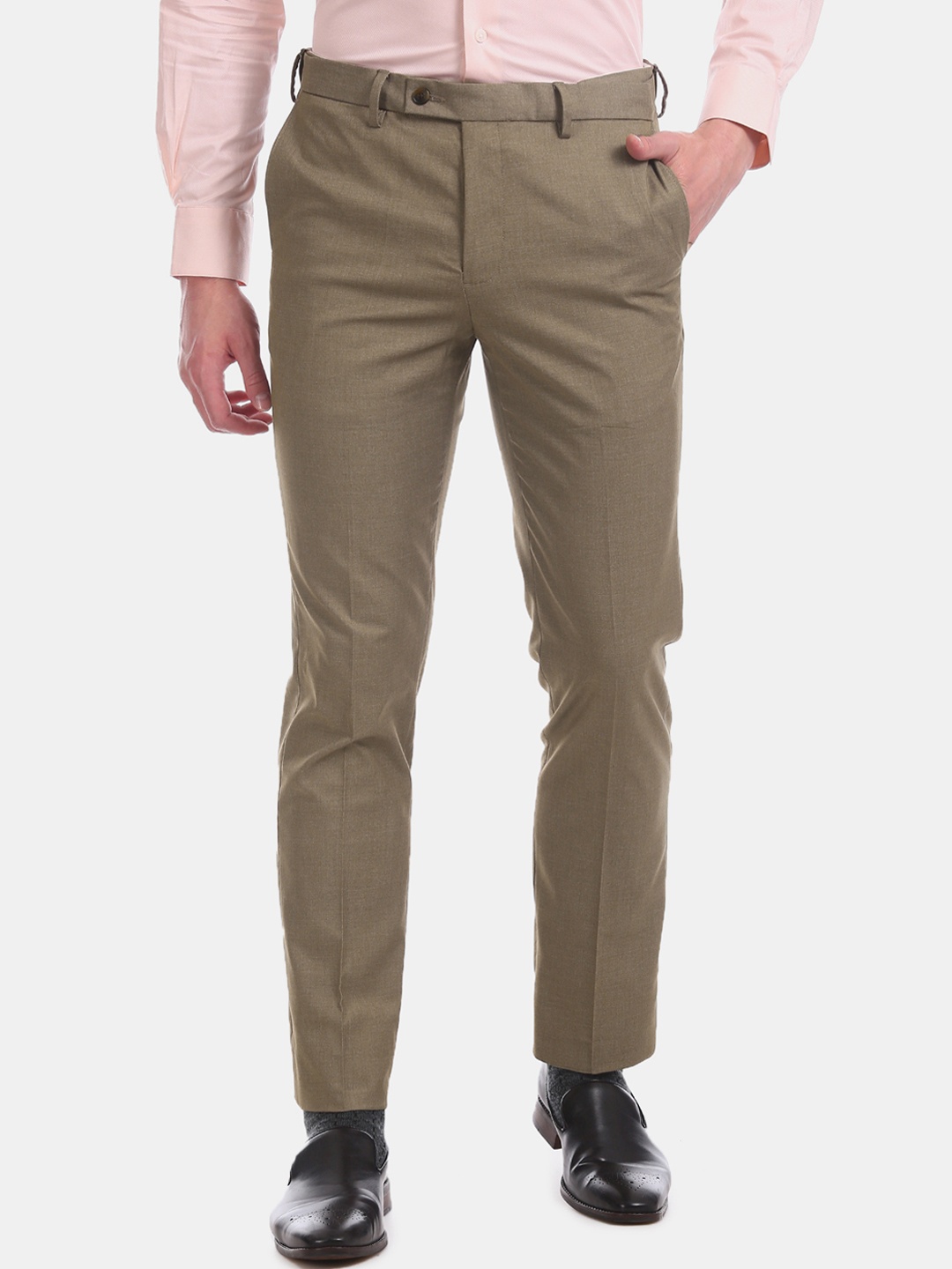 

Arrow Men Khaki Brown Tapered Fit Solid Regular Trousers