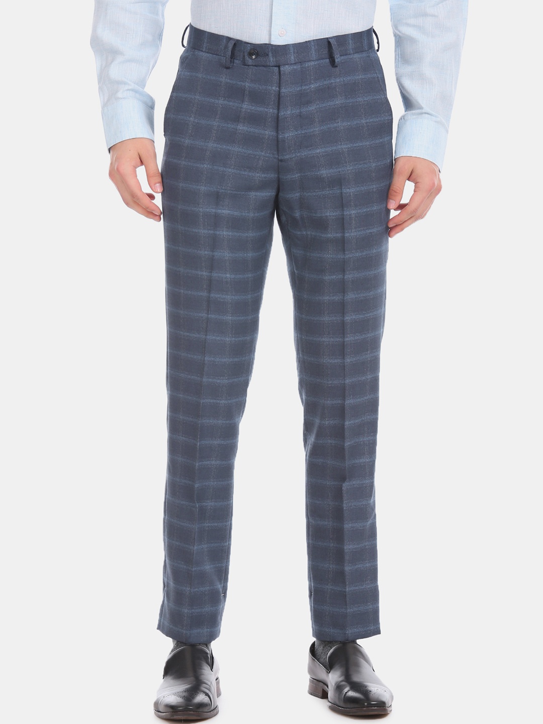 

Arrow Men Grey & Blue Tapered Fit Checked Regular Trousers