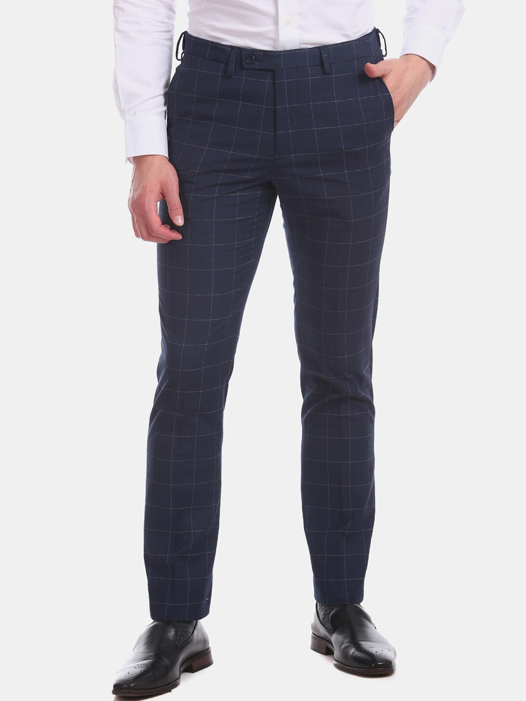 

Arrow Men Navy Blue Tapered Fit Checked Formal Trousers