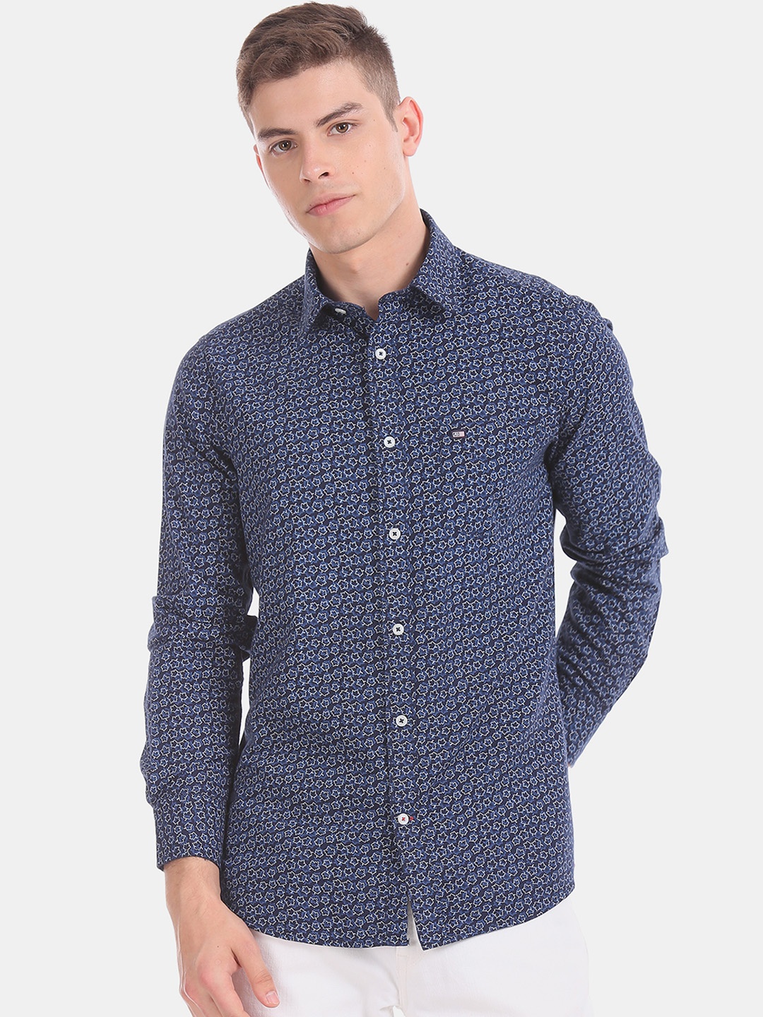 

Arrow Sport Men Blue & White Slim Fit Printed Casual Shirt