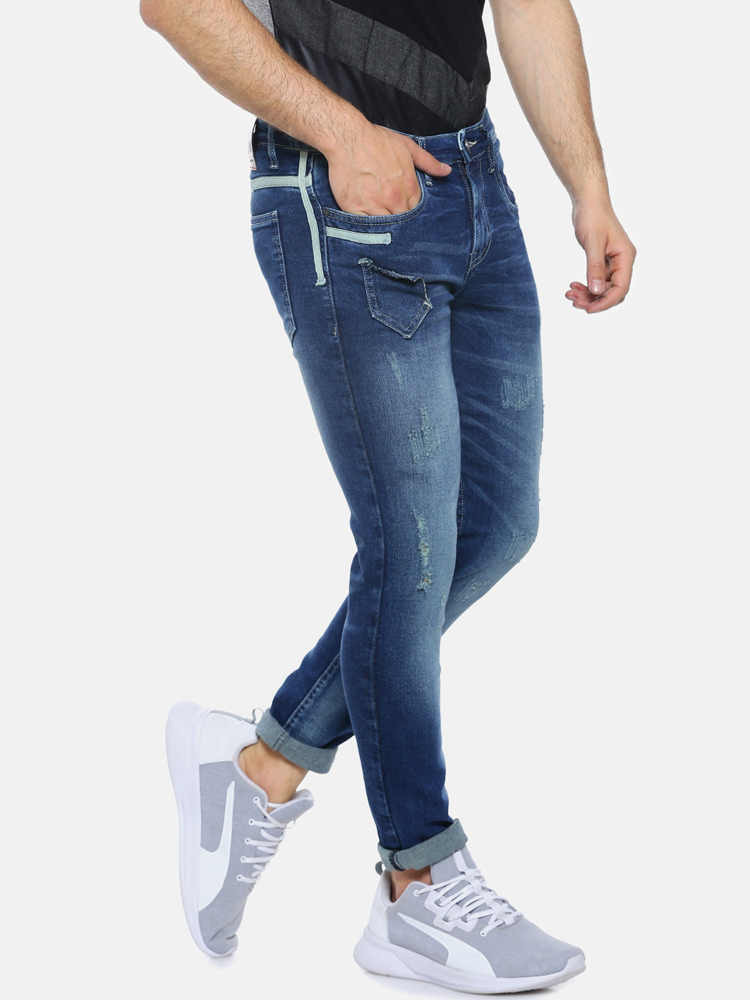 

Campus Sutra Men Blue Slim Fit Mid-Rise Mildly Distressed Jeans