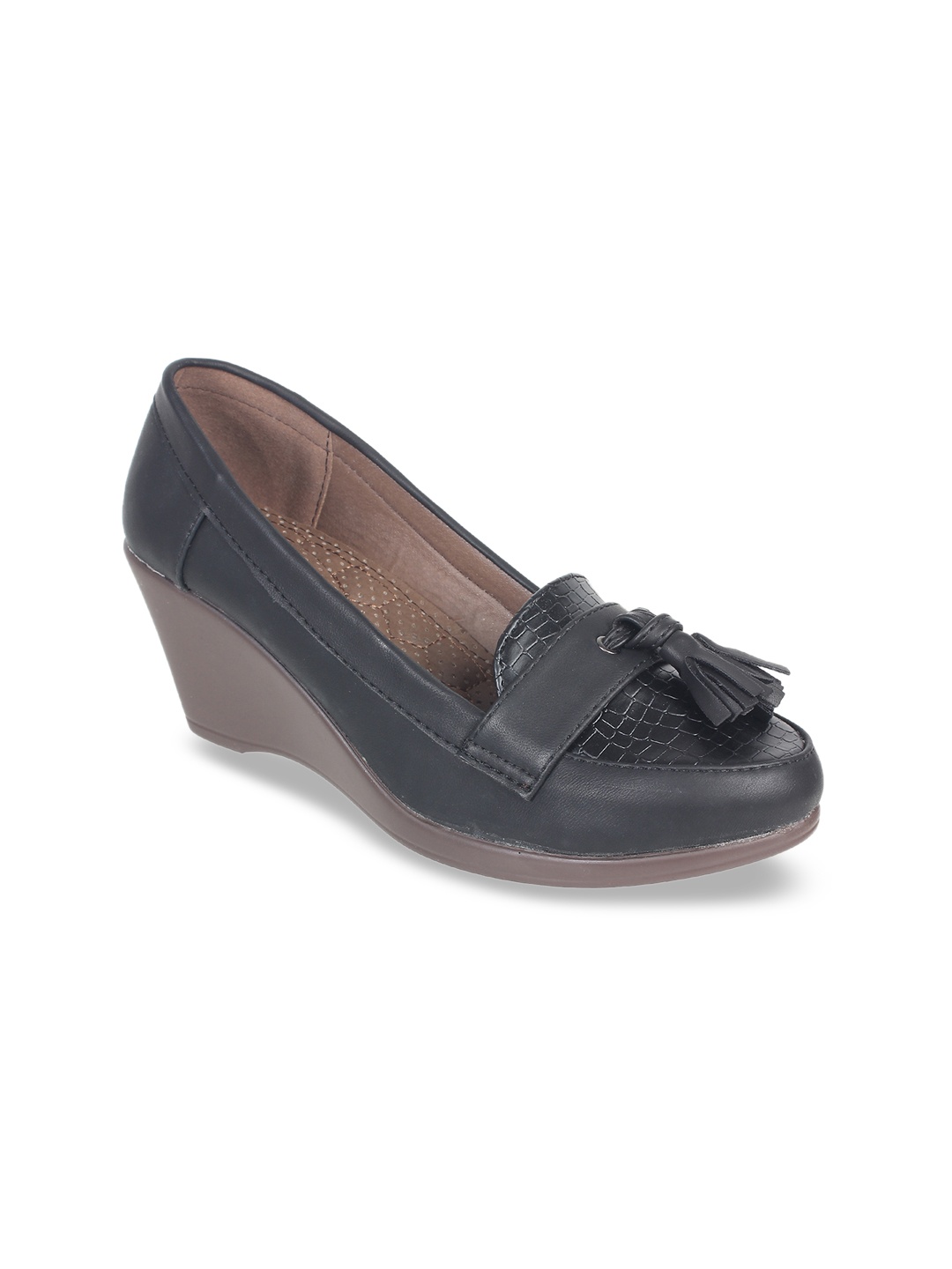 

Footilicious Women Black Solid Pumps