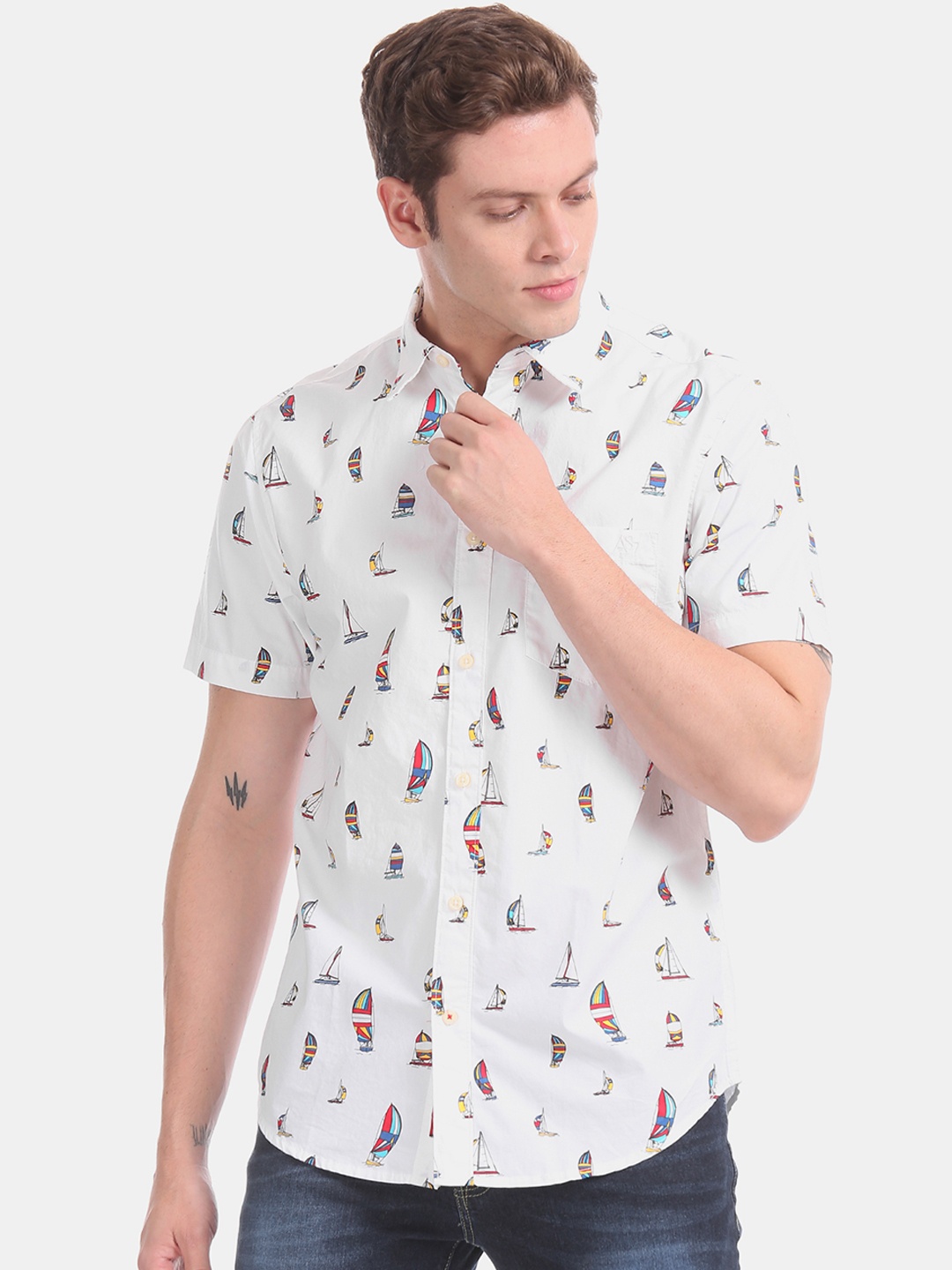 

Aeropostale Men White Regular Fit Printed Casual Shirt