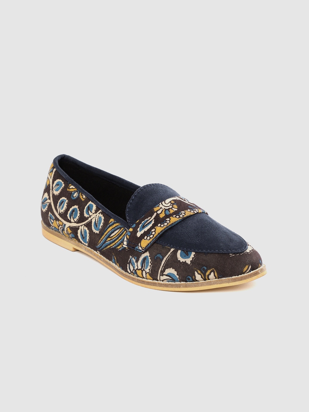 

Ekta Women Brown & Navy Blue Kalamkari Floral Printed Handcrafted Slip-Ons