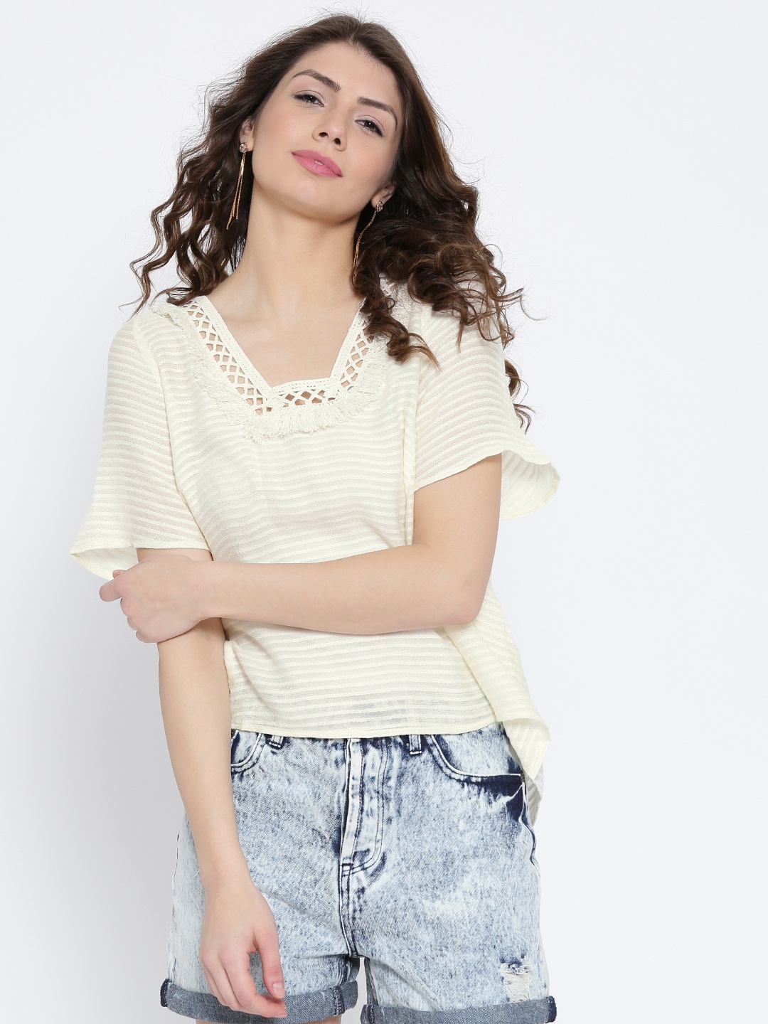 

FOREVER 21 Women Cream-Coloured Self-Striped Top
