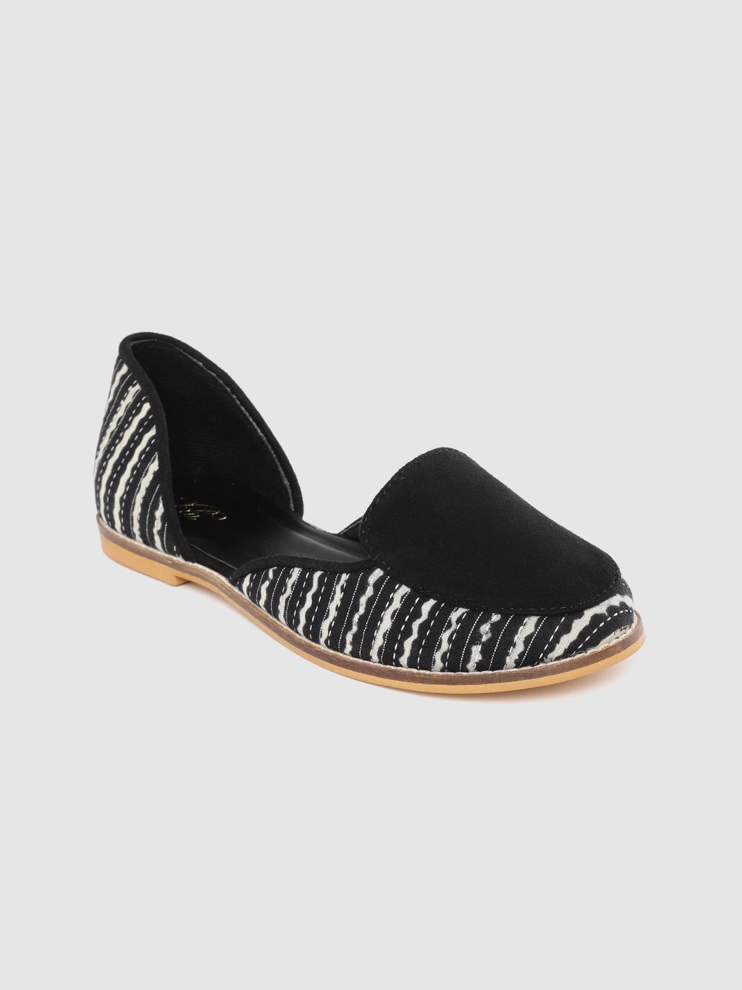

Ekta Women Black & White Bagru Printed Handcrafted Ballerinas