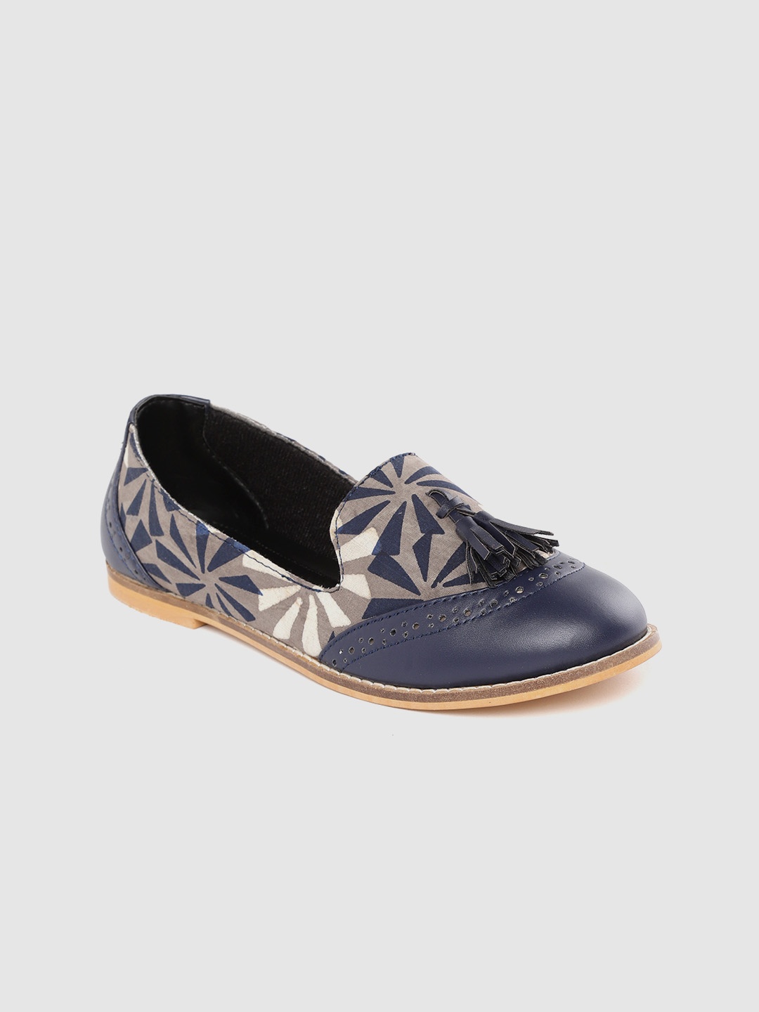 

Ekta Women Navy Blue & Grey Printed Tasselled Handcrafted Ballerinas