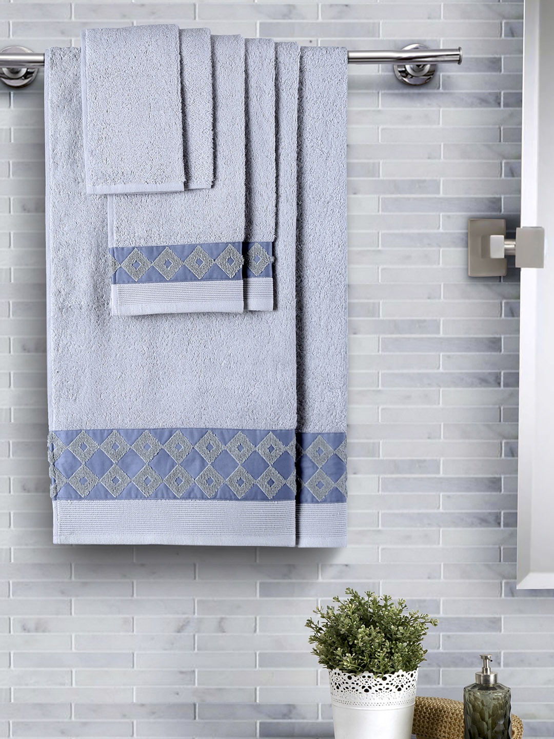 

MASPAR Unisex Set Of 6 Blue Solid Fretwork Parquet 550 GSM Towels