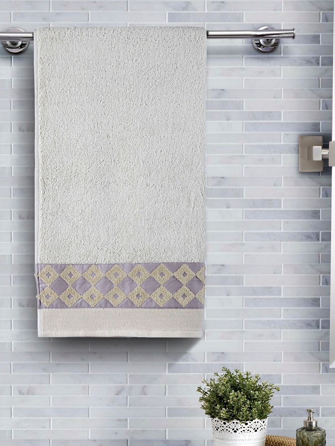 

Maspar Fretwork Parquet Off-White & Beige Cotton 550 GSM Medium Bath Towel