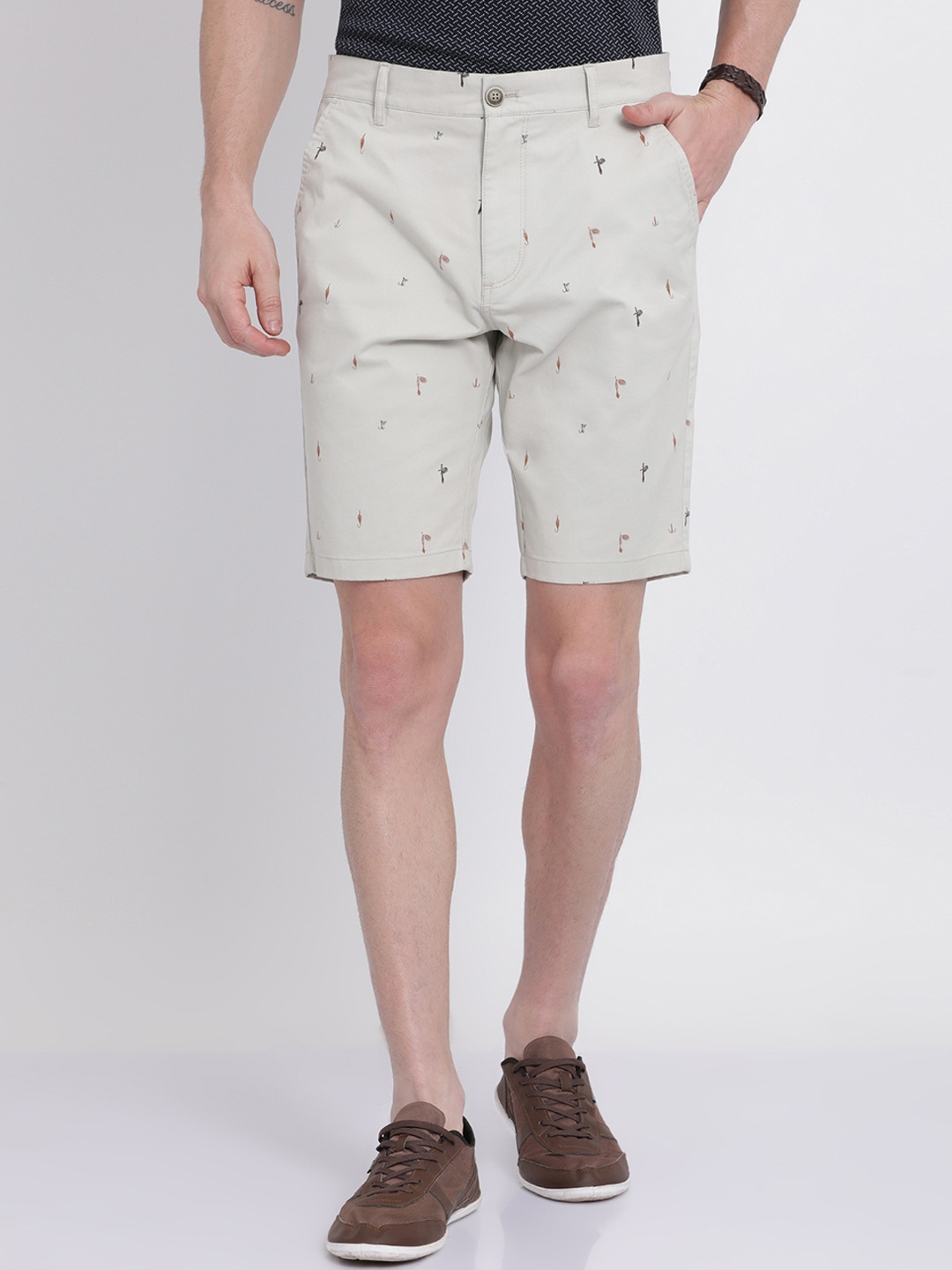 

t-base Men Off-White Printed Slim Fit Regular Shorts