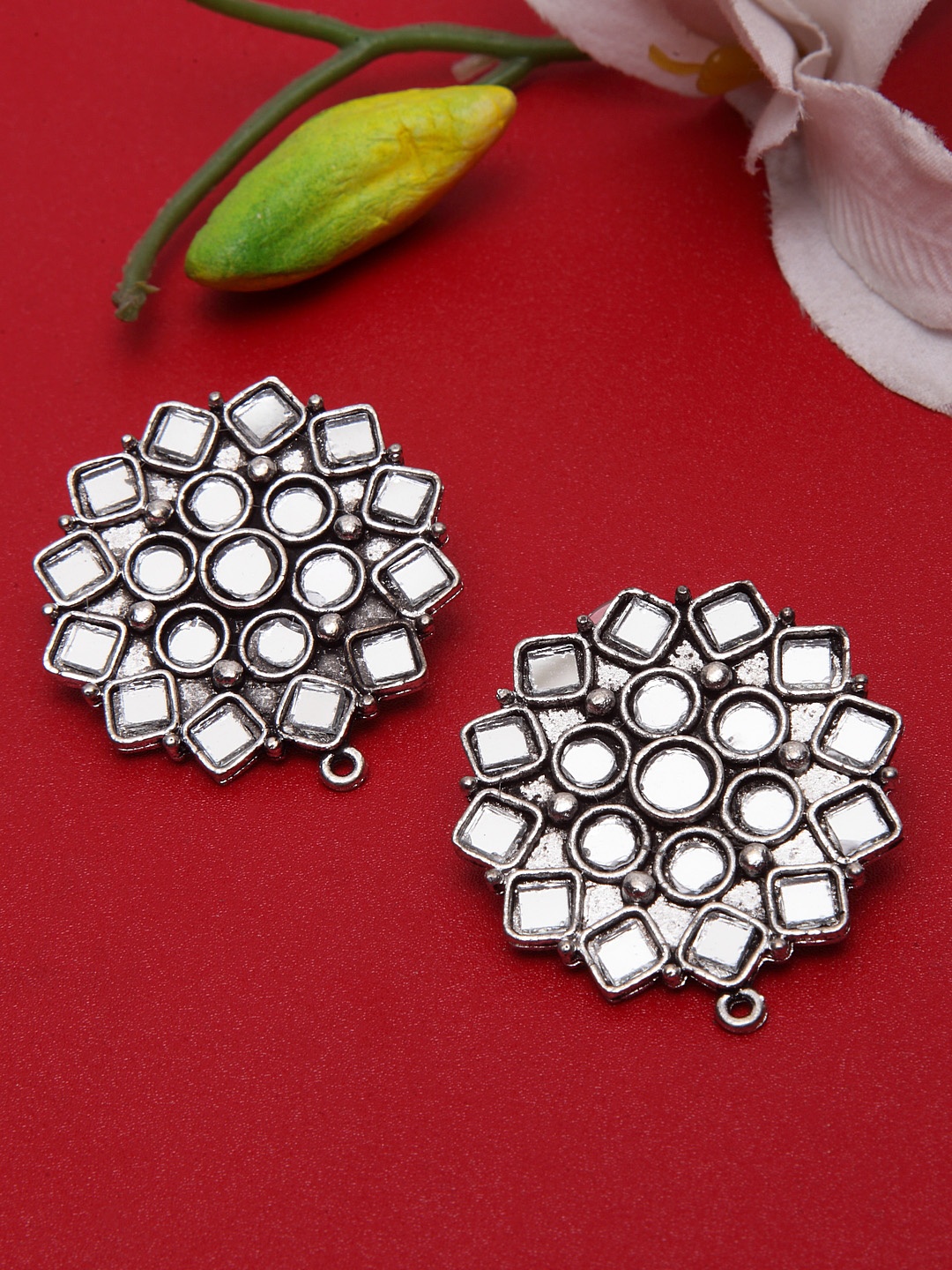 

Moedbuille Silver-Toned Brass-Plated Floral Handcrafted Studs