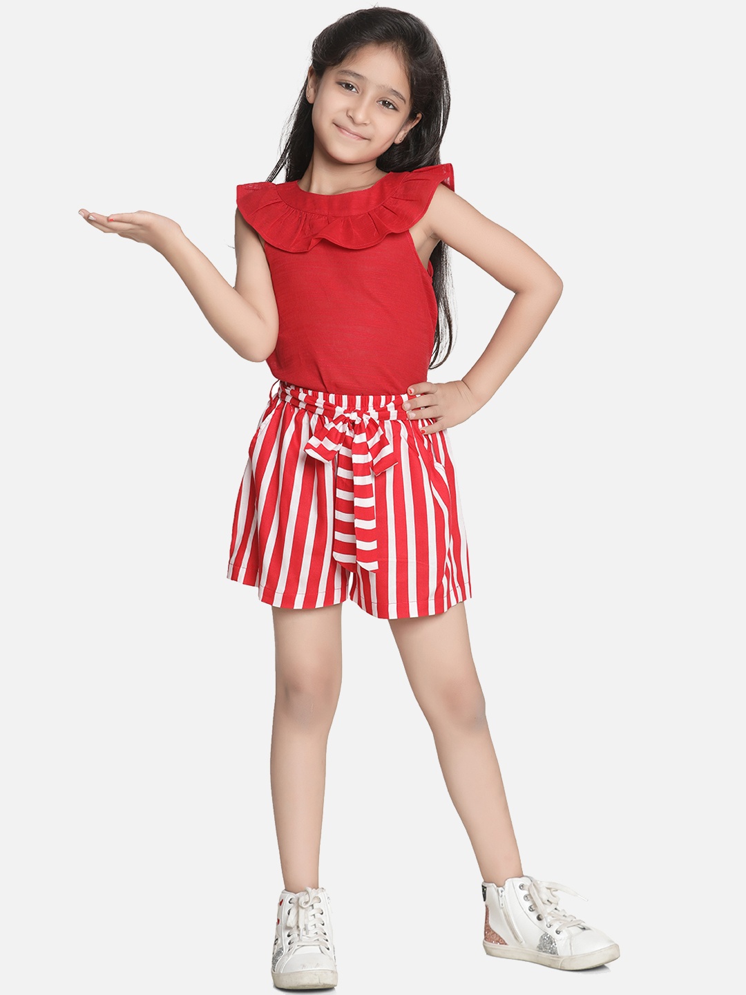 

AWW HUNNIE Girls Red & White Solid Top with Shorts