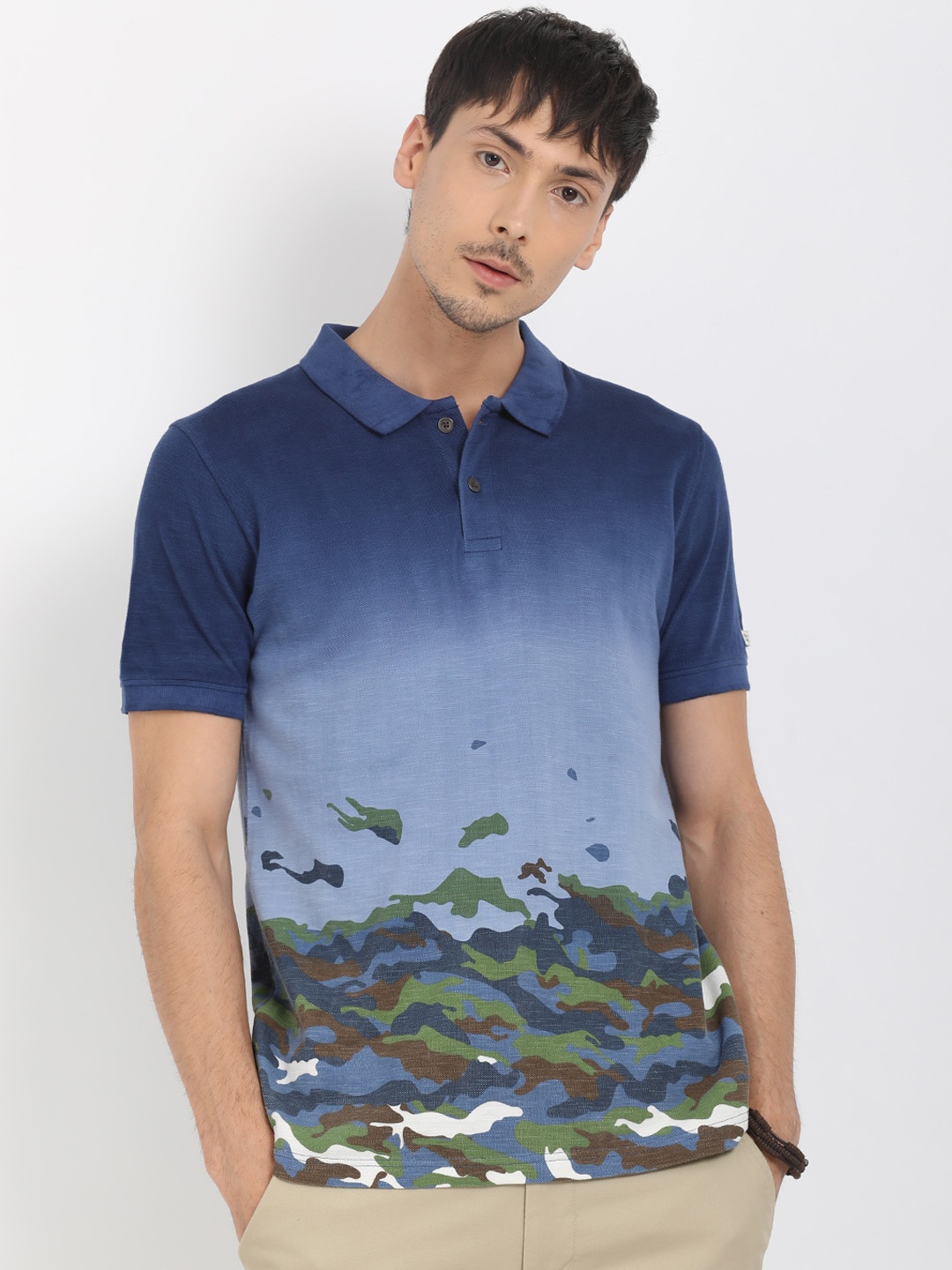 

t-base Men Blue Camouflage Printed Polo Collar Pure Cotton T-shirt