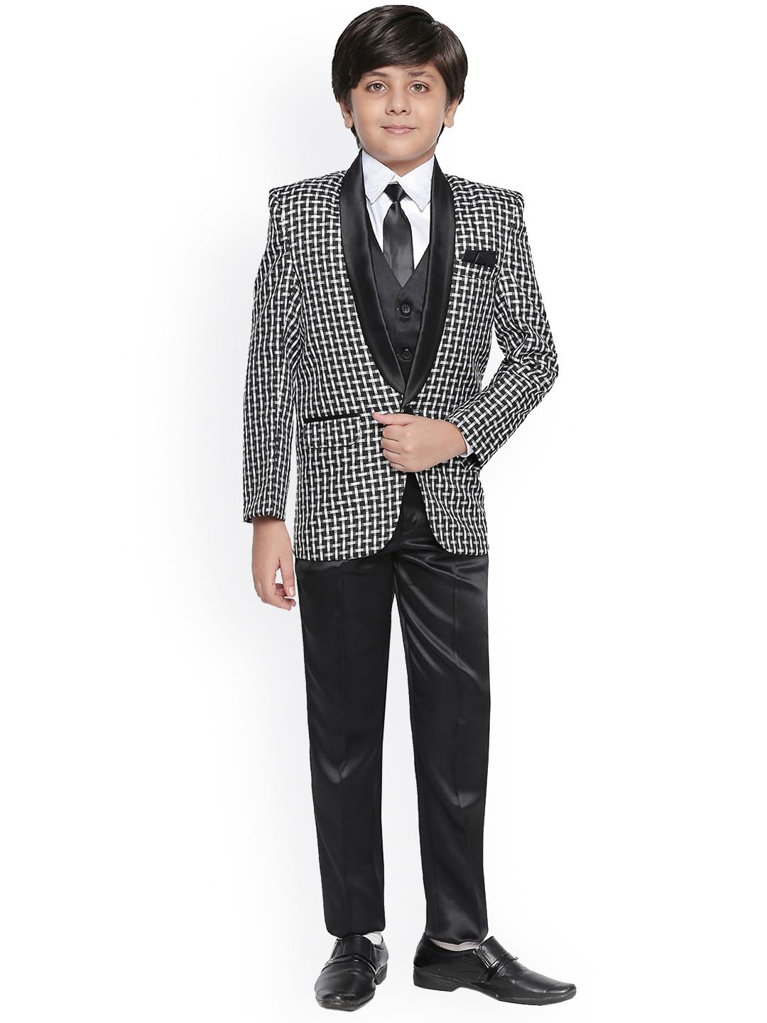 

Jeetethnics Boys Black & White Clothing Set