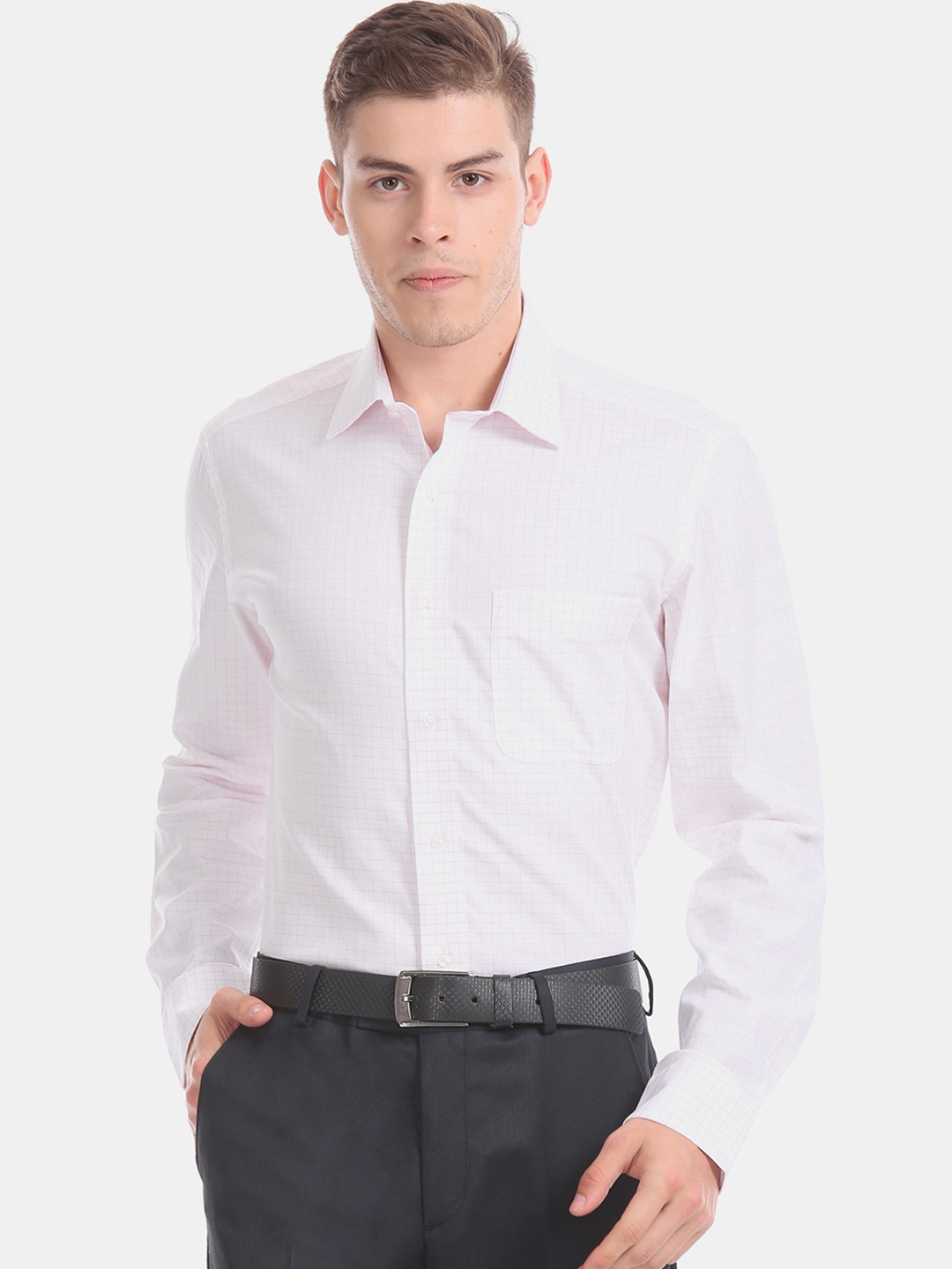 

Arrow Men Pink Regular Fit Checked Formal Shirt