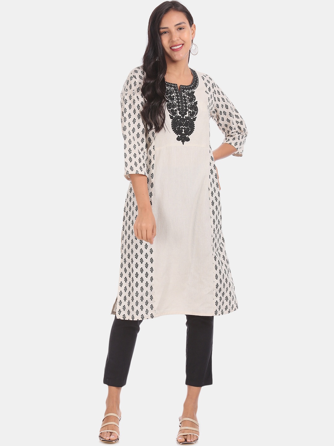 

Karigari Women Off-White & Black Yoke Design Straight Kurta