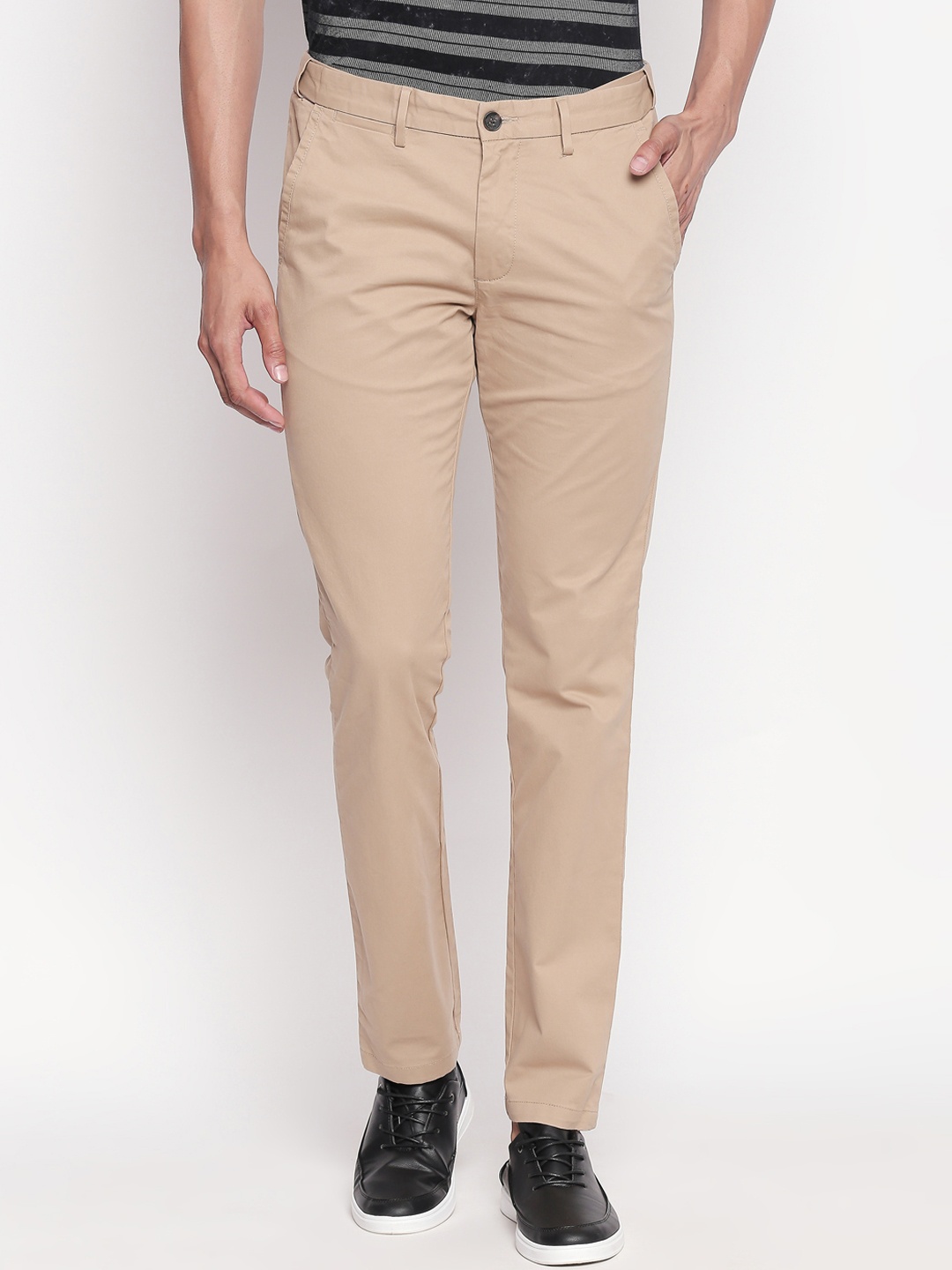 

BYFORD by Pantaloons Men Beige Slim Fit Solid Regular Trousers
