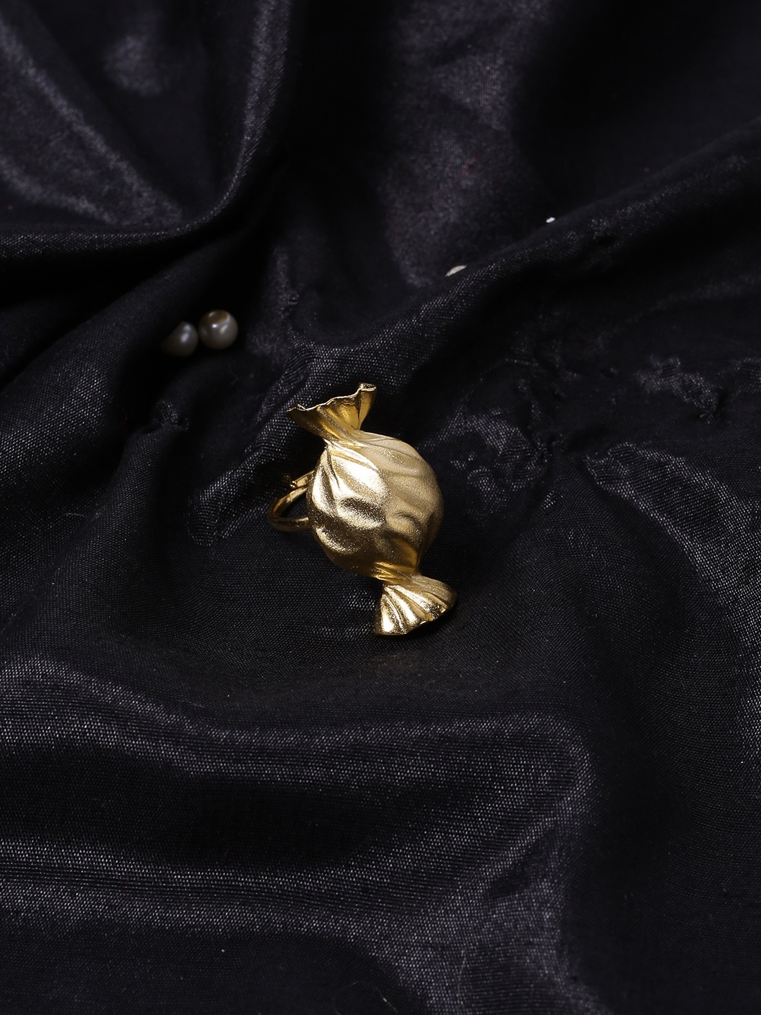 

Shoshaa Gold-Plated Quirky Finger Ring