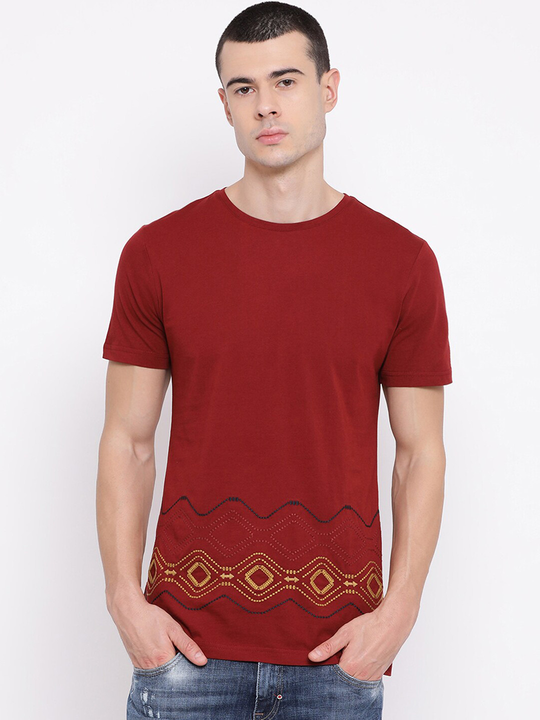 

Antony Morato Men Maroon Printed Round Neck T-shirt