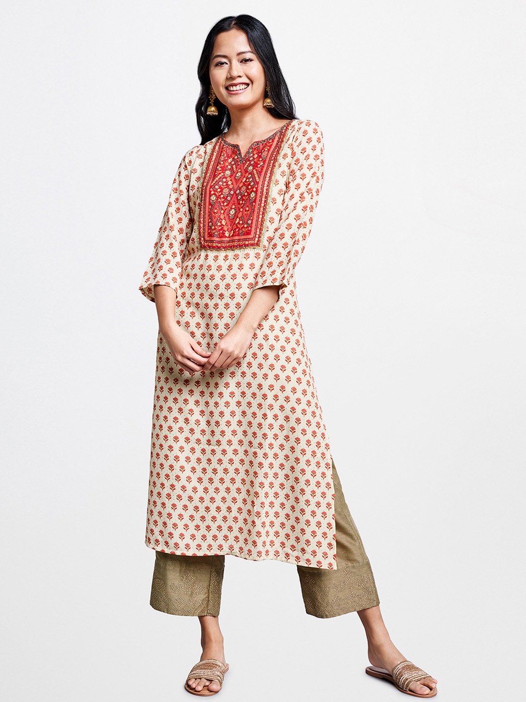 

Global Desi Women Beige & Maroon Floral Printed Straight Kurta with Thread Work Details