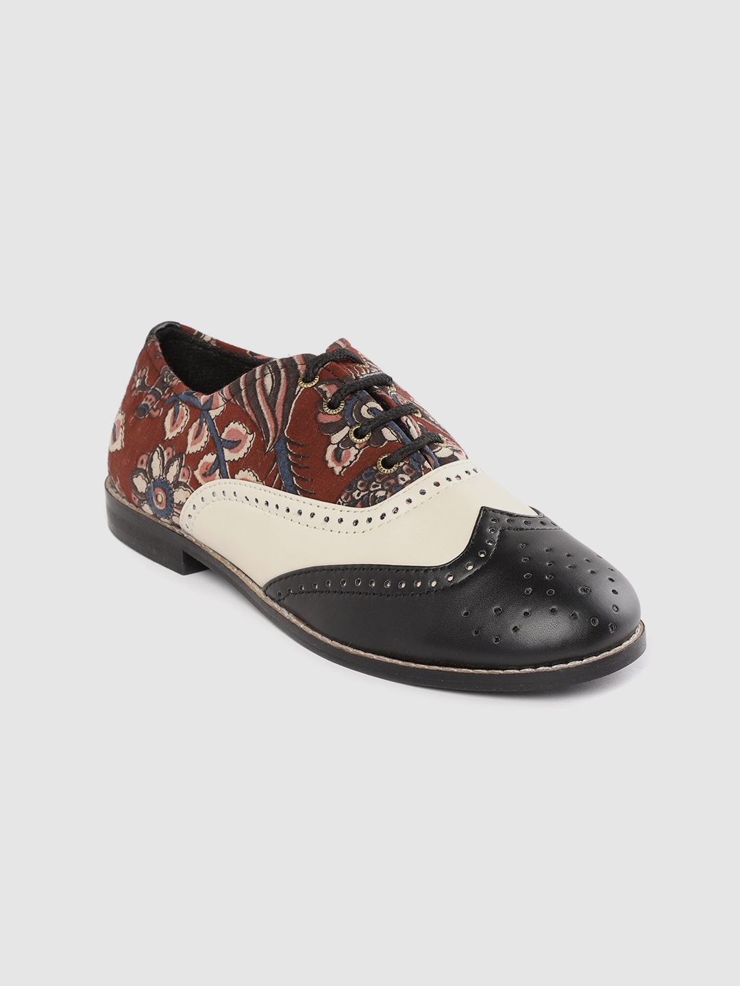 

Ekta Women Maroon & Black Floral Kalamkari Print Handcrafted Brogues