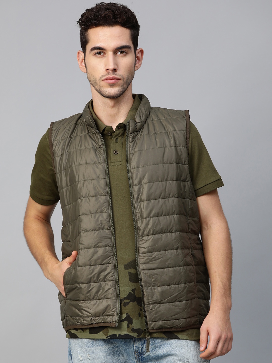 

Roadster Men Olive Packable Hooded Puffer Jacket