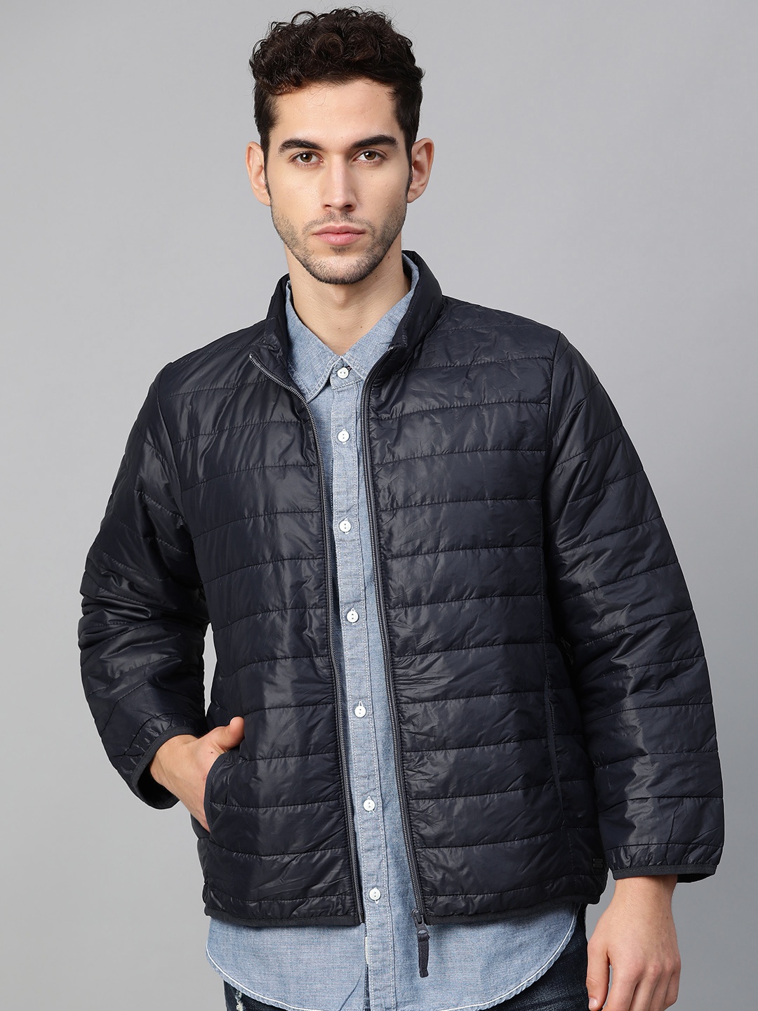 

Roadster Men Navy Packable Puffer Jacket, Navy blue