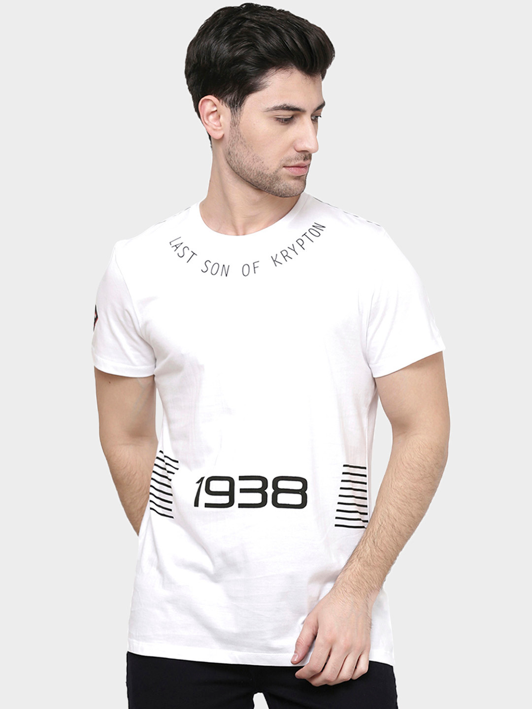 

Free Authority Men White & Black Superman Printed Round Neck T-shirt