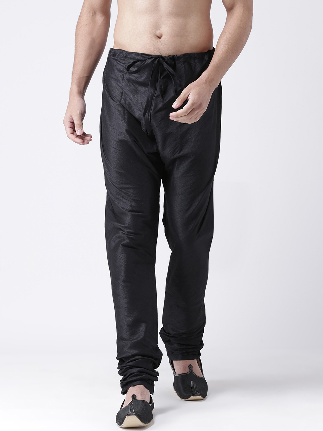 

Deyann Men Black Solid Churidar