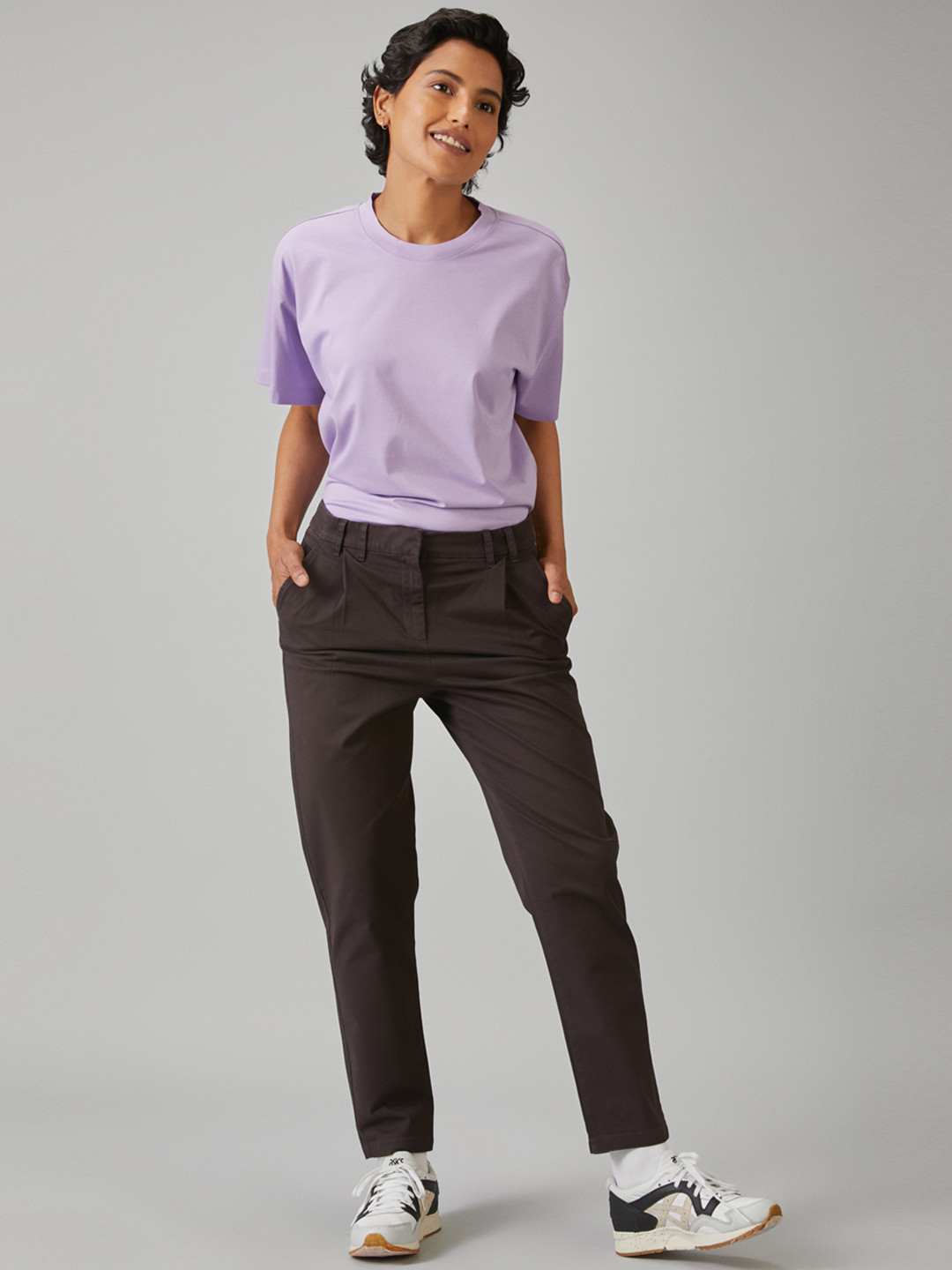 

Bhaane Women Charcoal Grey Regular Fit Solid Regular Trousers