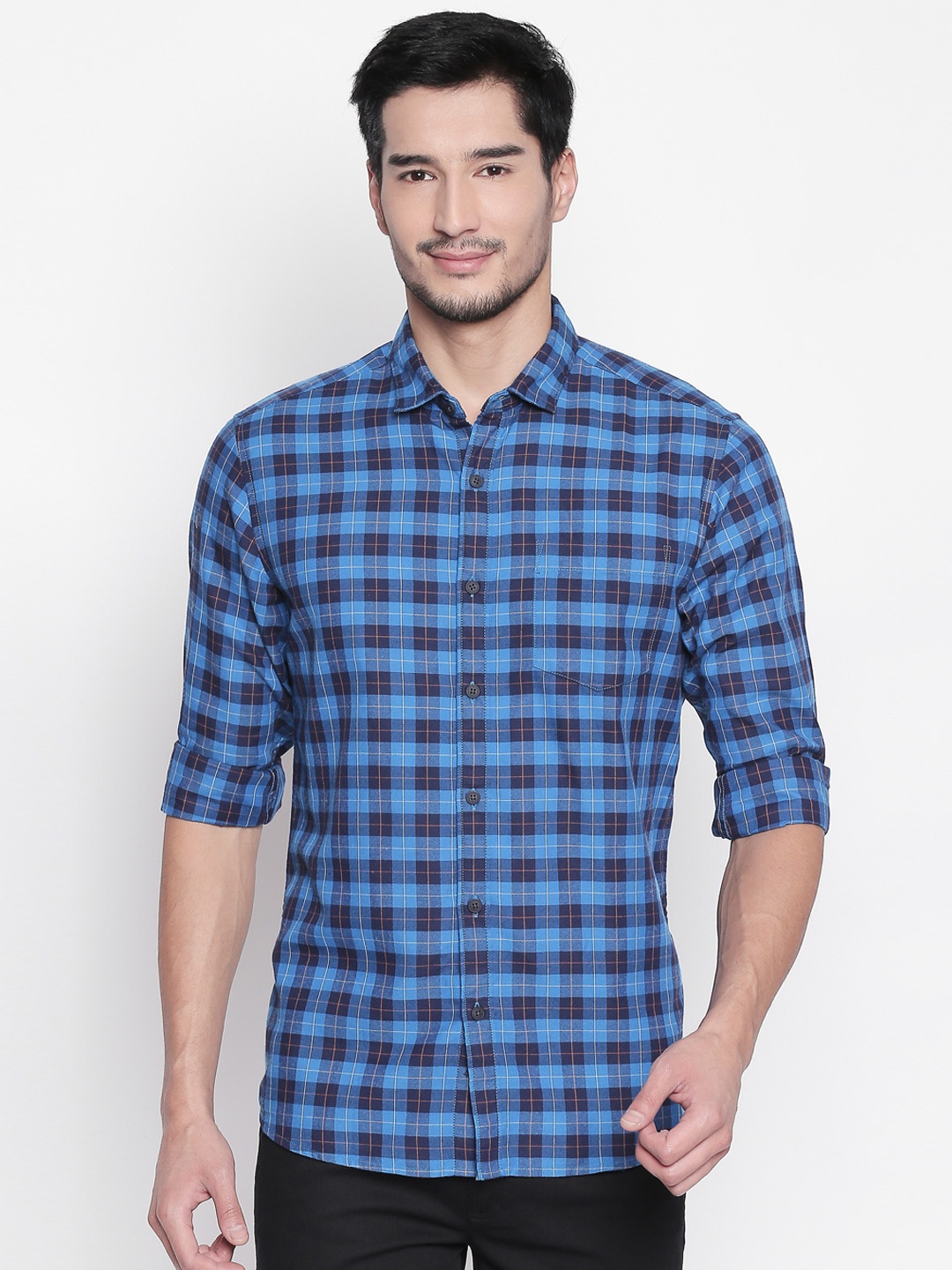 

BYFORD by Pantaloons Men Blue & Black Slim Fit Checked Casual Shirt