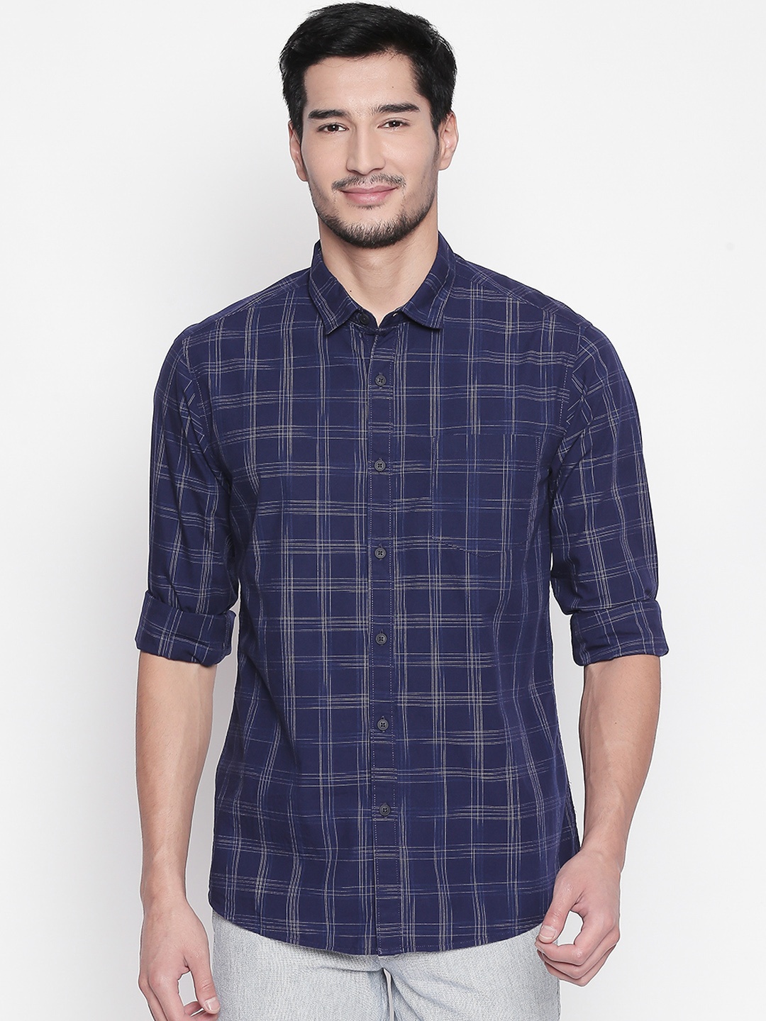 

BYFORD by Pantaloons Men Navy Blue & Off-White Slim Fit Checked Casual Shirt