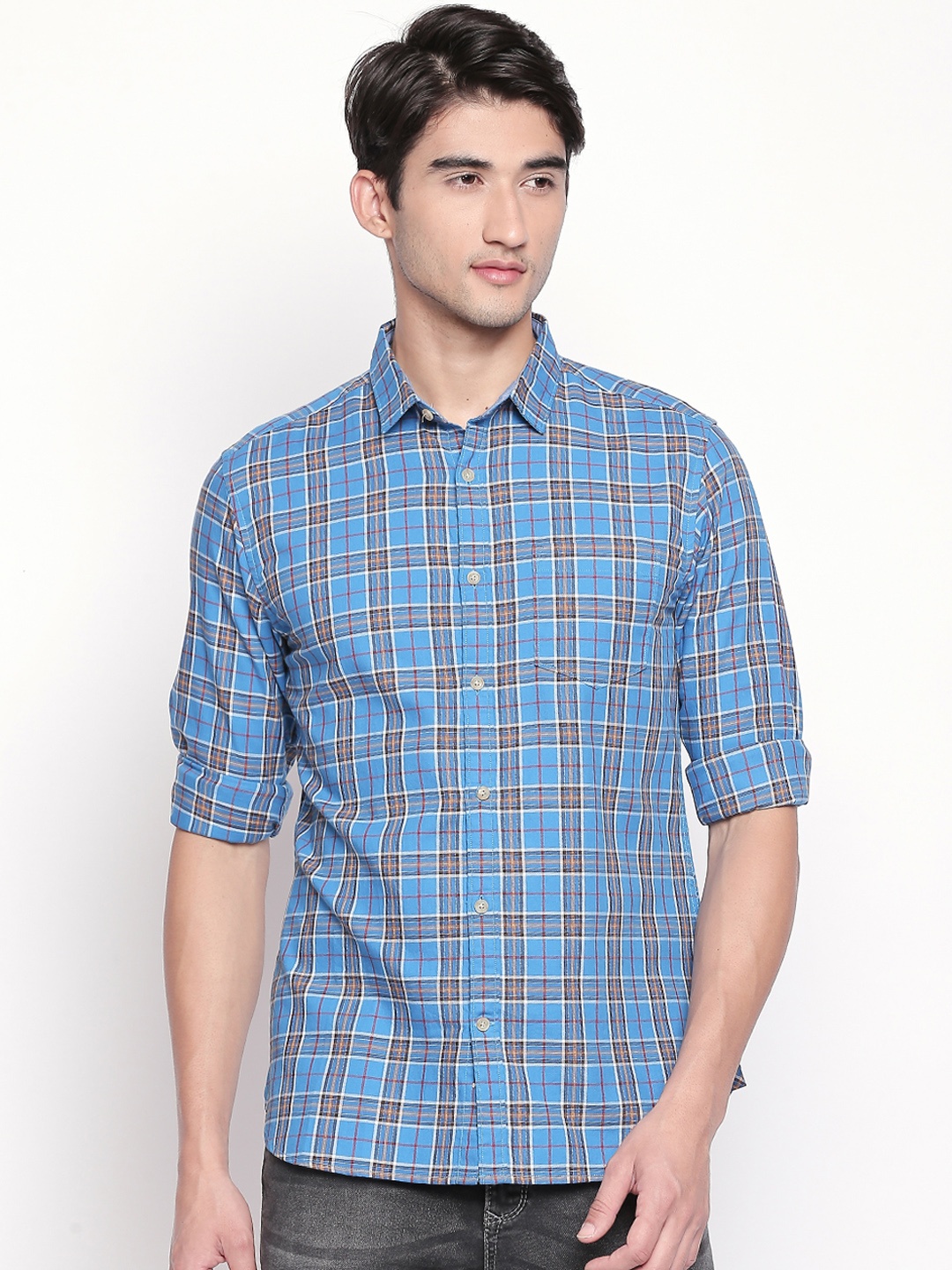 

BYFORD by Pantaloons Men Blue & Brown Slim Fit Checked Casual Shirt