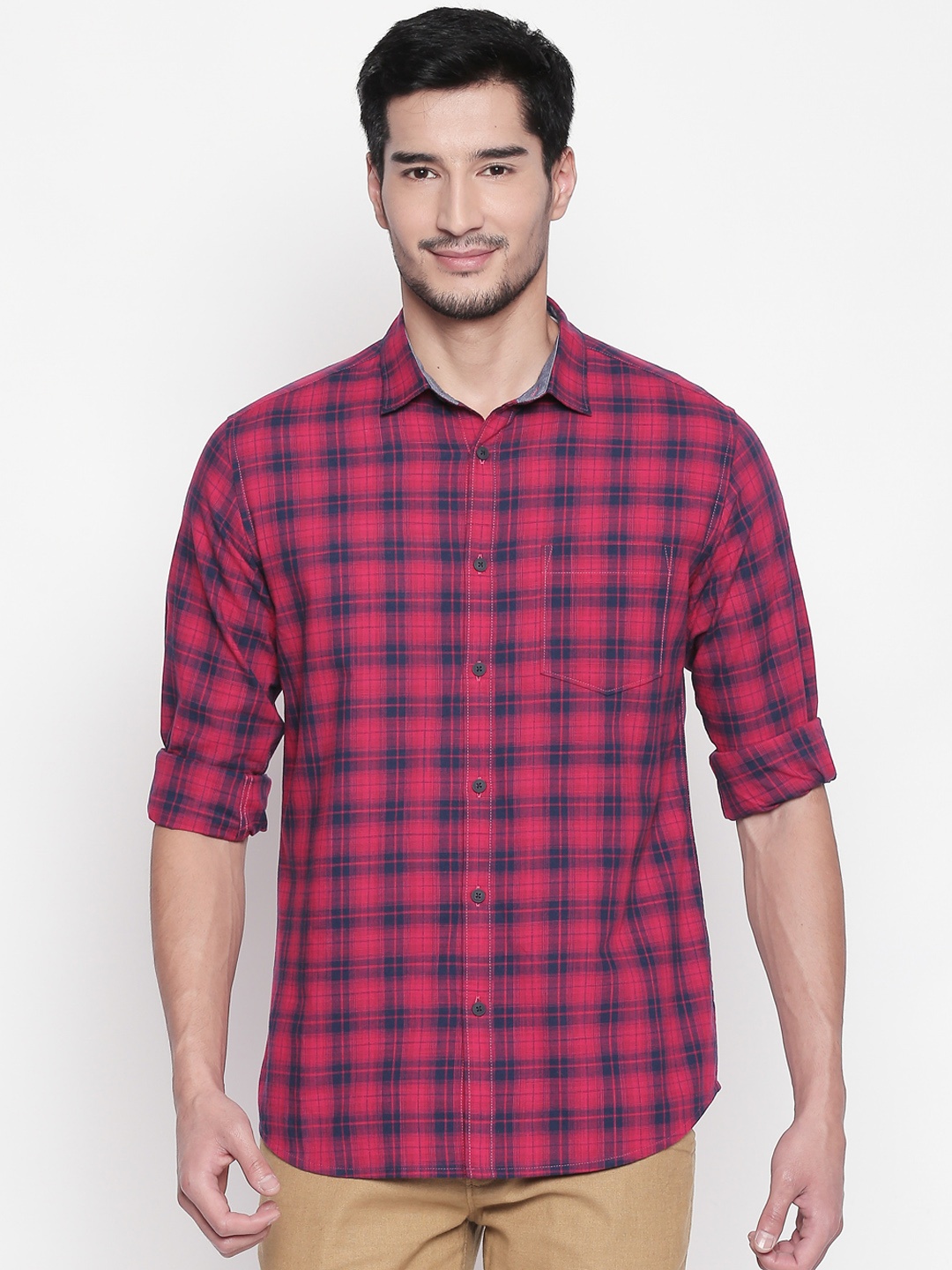 

BYFORD by Pantaloons Men Red & Blue Slim Fit Checked Casual Shirt