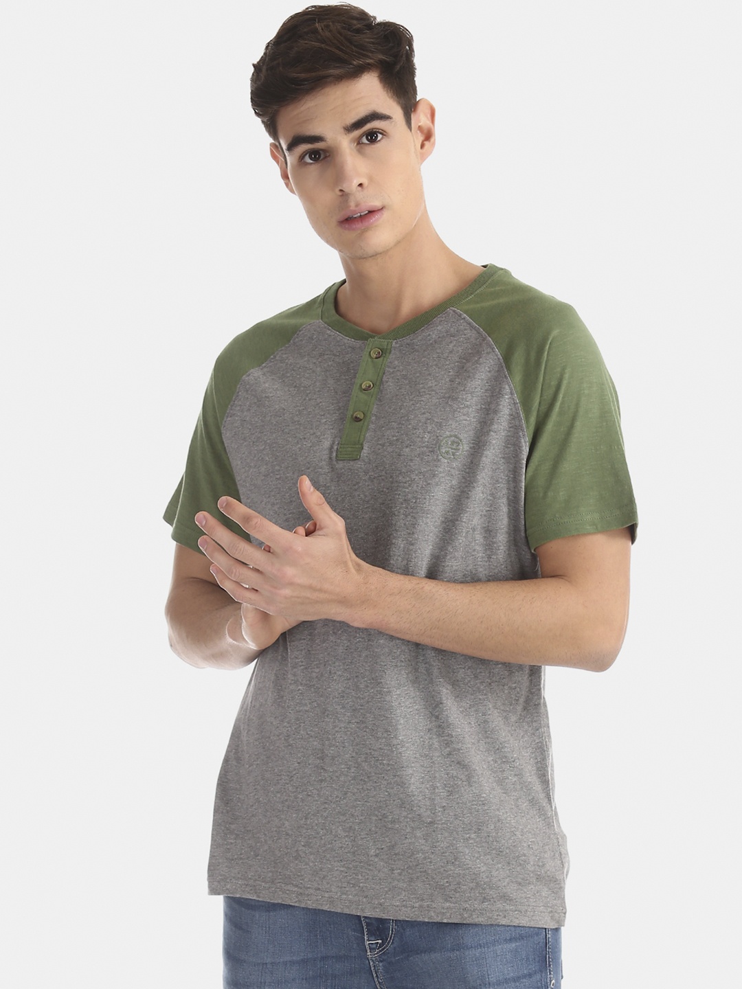 

Aeropostale Men Grey Olive Green Colourblocked Mandarin Collar Pure Cotton T-shirt