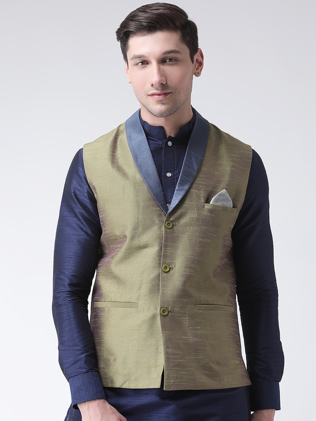 

DEYANN Men Green Solid Waistcoat