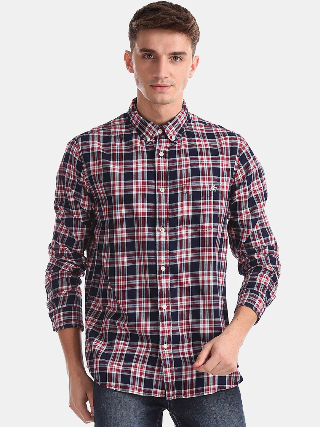 

Aeropostale Men Black & Red Regular Fit Checked Casual Shirt