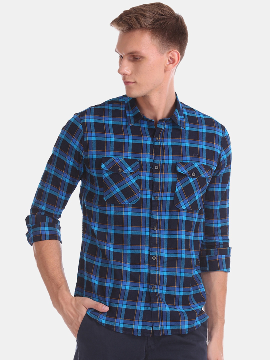 

Ruggers Men Blue & Black Checked Casual Shirt