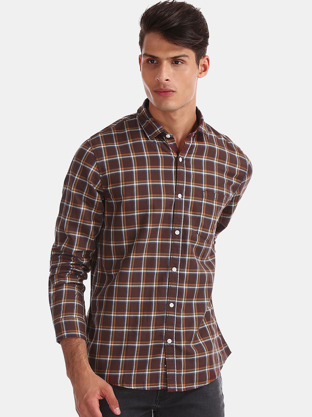 

Ruggers Men Brown & White Regular Fit Checked Casual Shirt