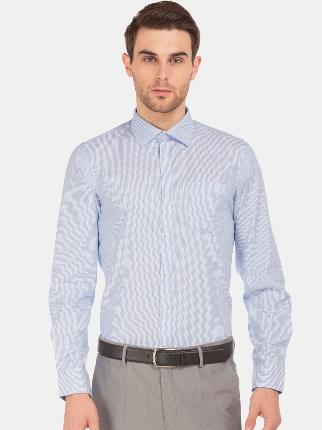 

Excalibur Men White & Blue Slim Fit Striped Formal Shirt