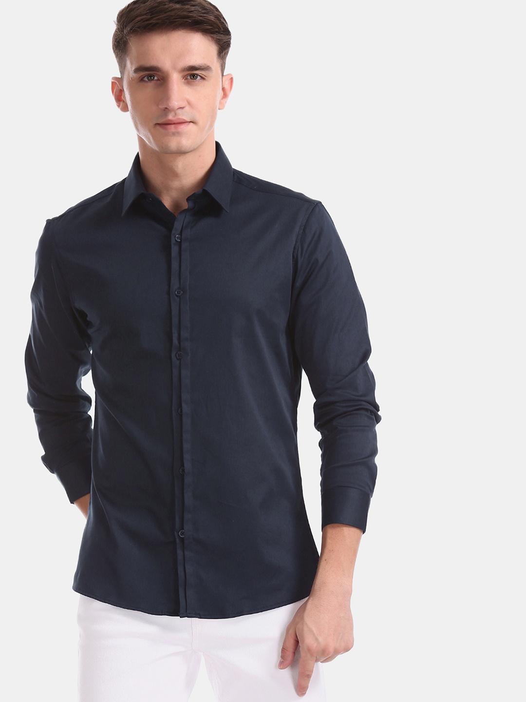 

Excalibur Men Navy Blue Super Slim Fit Solid Casual Shirt