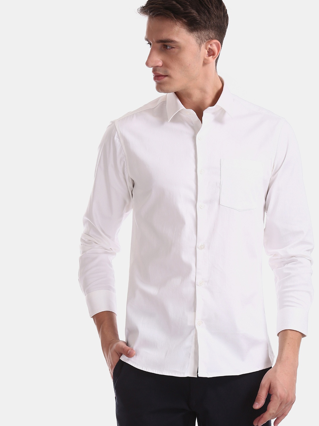 

Excalibur Men White Super Slim Fit Solid Casual Shirt