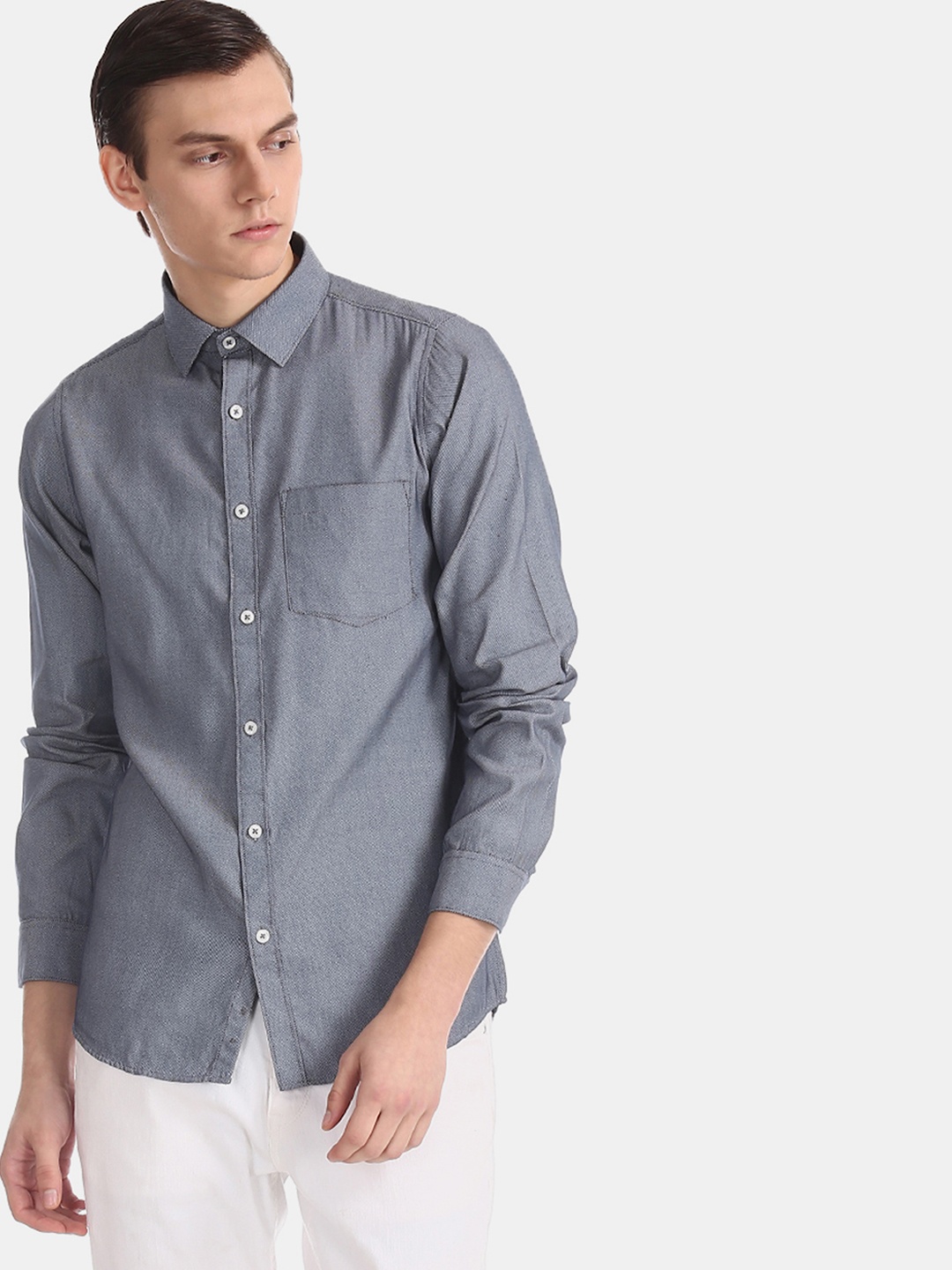 

Excalibur Men Navy Blue Slim Fit Solid Casual Shirt
