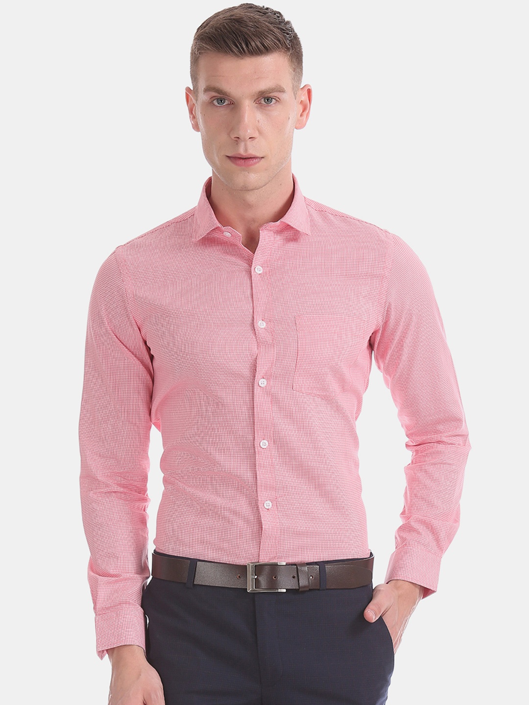 

Excalibur Men Pink Slim Fit Solid Formal Shirt